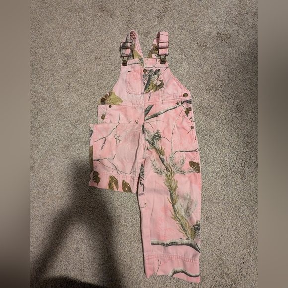 Cabela's size 3t overall. - Picture 1 of 2